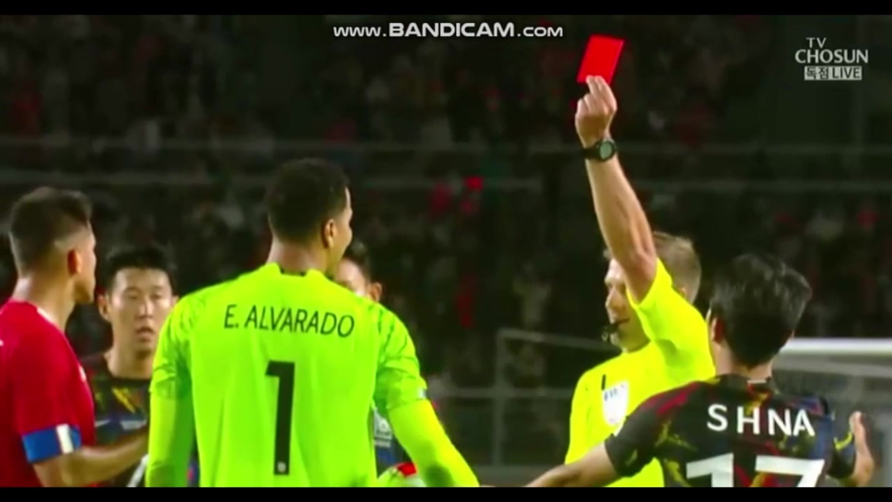 （这出手姿势 一看就是会打球的妹子图片）这出手姿势 一看就是会打球的妹子