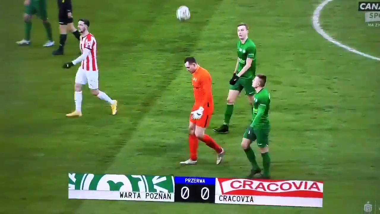 南宁某学校学生晒同步打球视频：兄弟的意义是陪伴