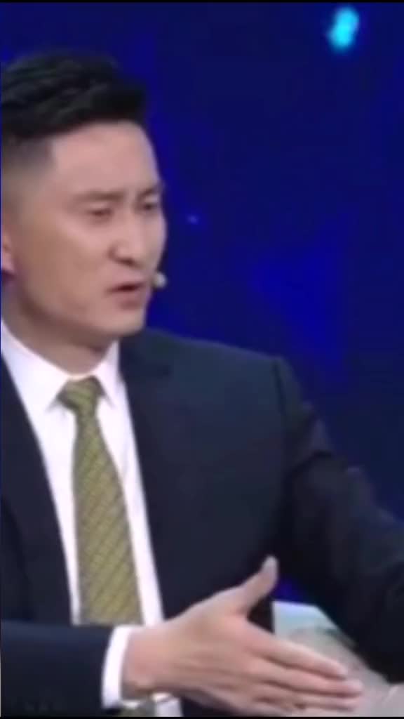 （杜锋输球）你会想到谁？杜锋：运了三下球还在原地，你不是在打球是在秀自己