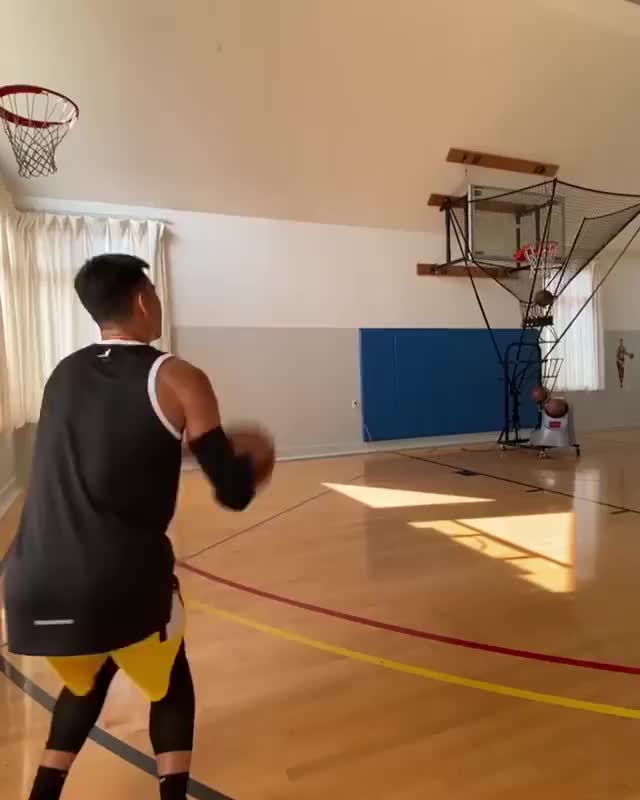 （林书豪投篮讲解）铁了心回NBA！林书豪发布投篮训练视频 百发百中