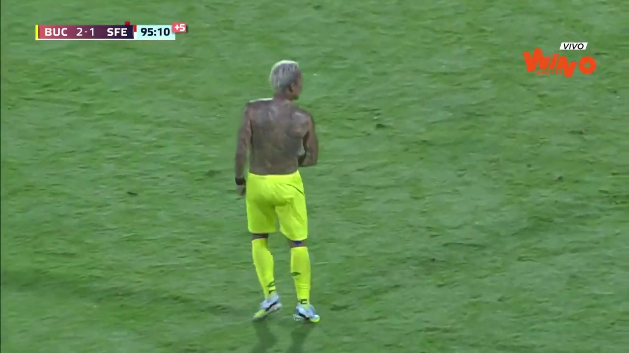 (格里芬参加过扣篮大赛吗)格里芬当年在梦之队大秀扣篮 在场边看球的孩子许多都成了球星