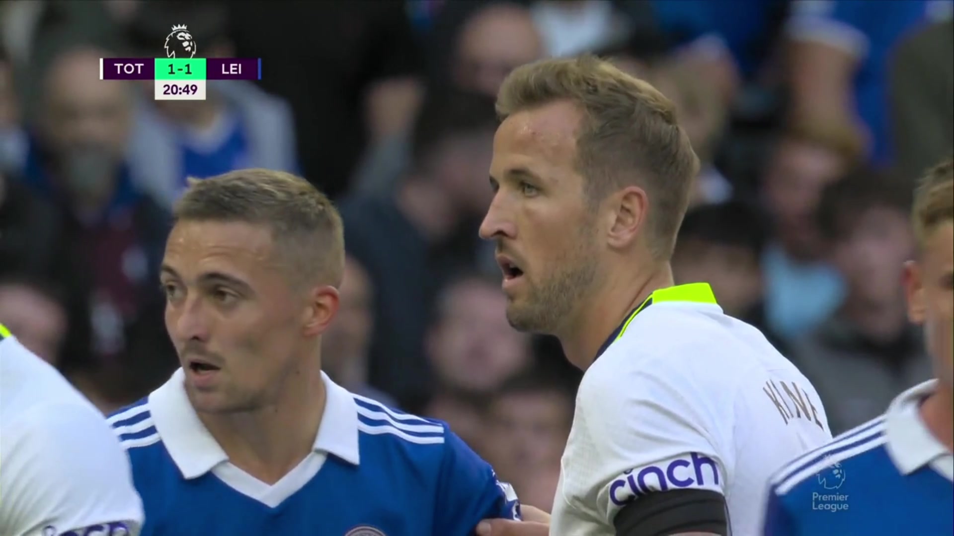 走出冠军步伐！小菇凉走路下场逗乐马布里