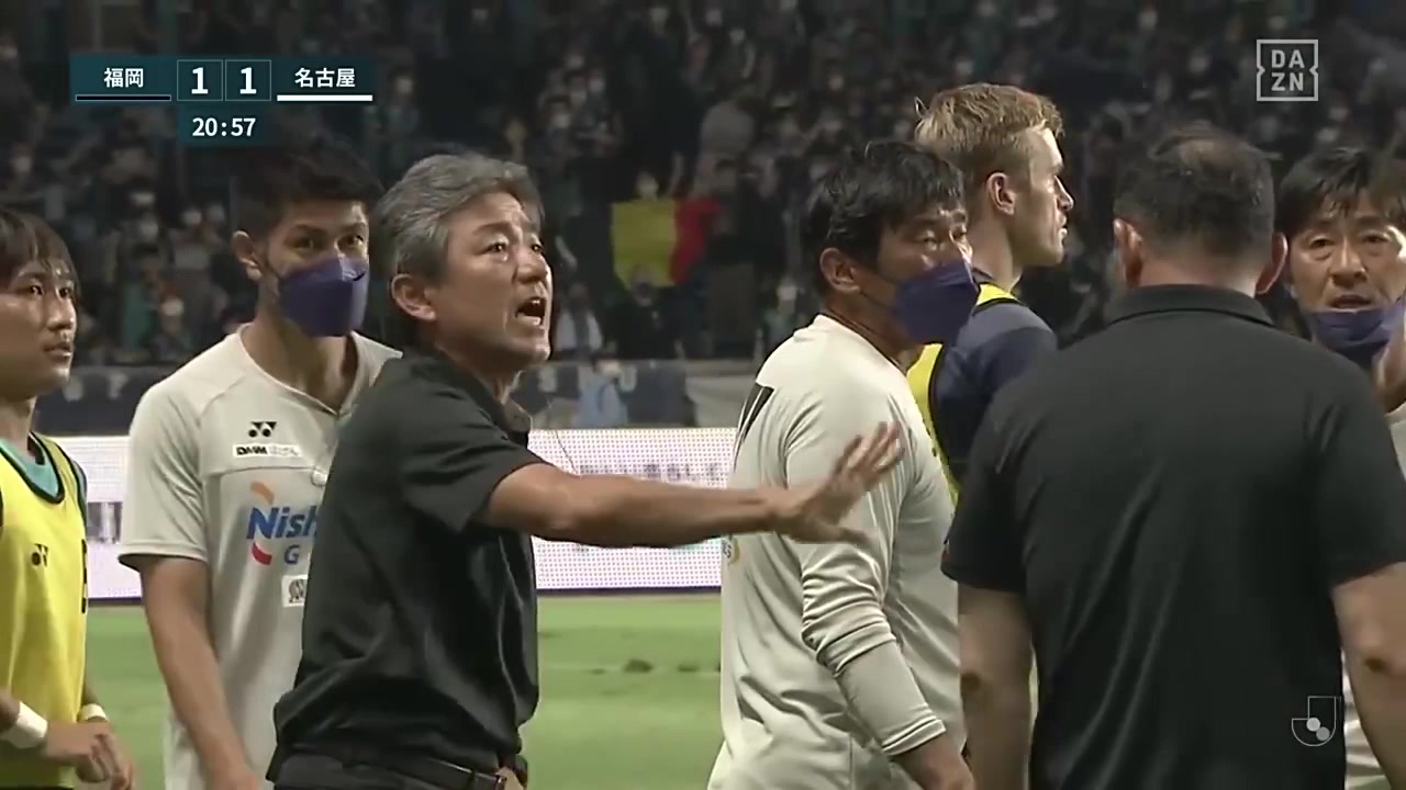 （周琦投篮视频）周琦高光时刻：晃飞追梦投篮&送杜兰特大帽