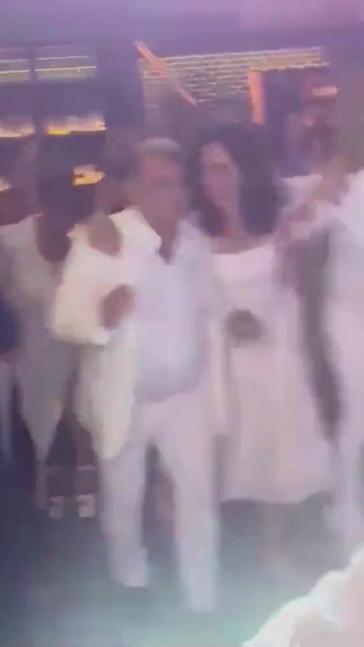 小球迷希望艾弗森能再现横跨泰伦-卢名场面 AI也是配合