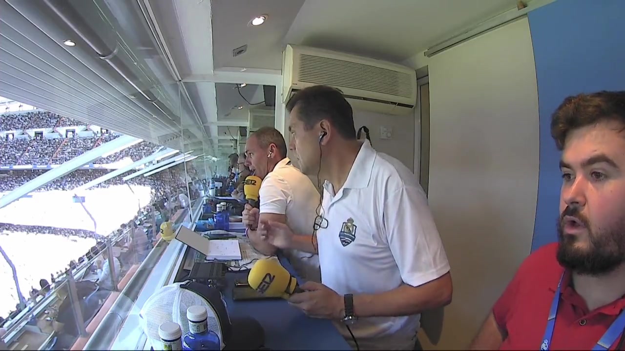 （罚球进了）这种罚球偶尔进一个以为是蒙的 结果他经常都这么进