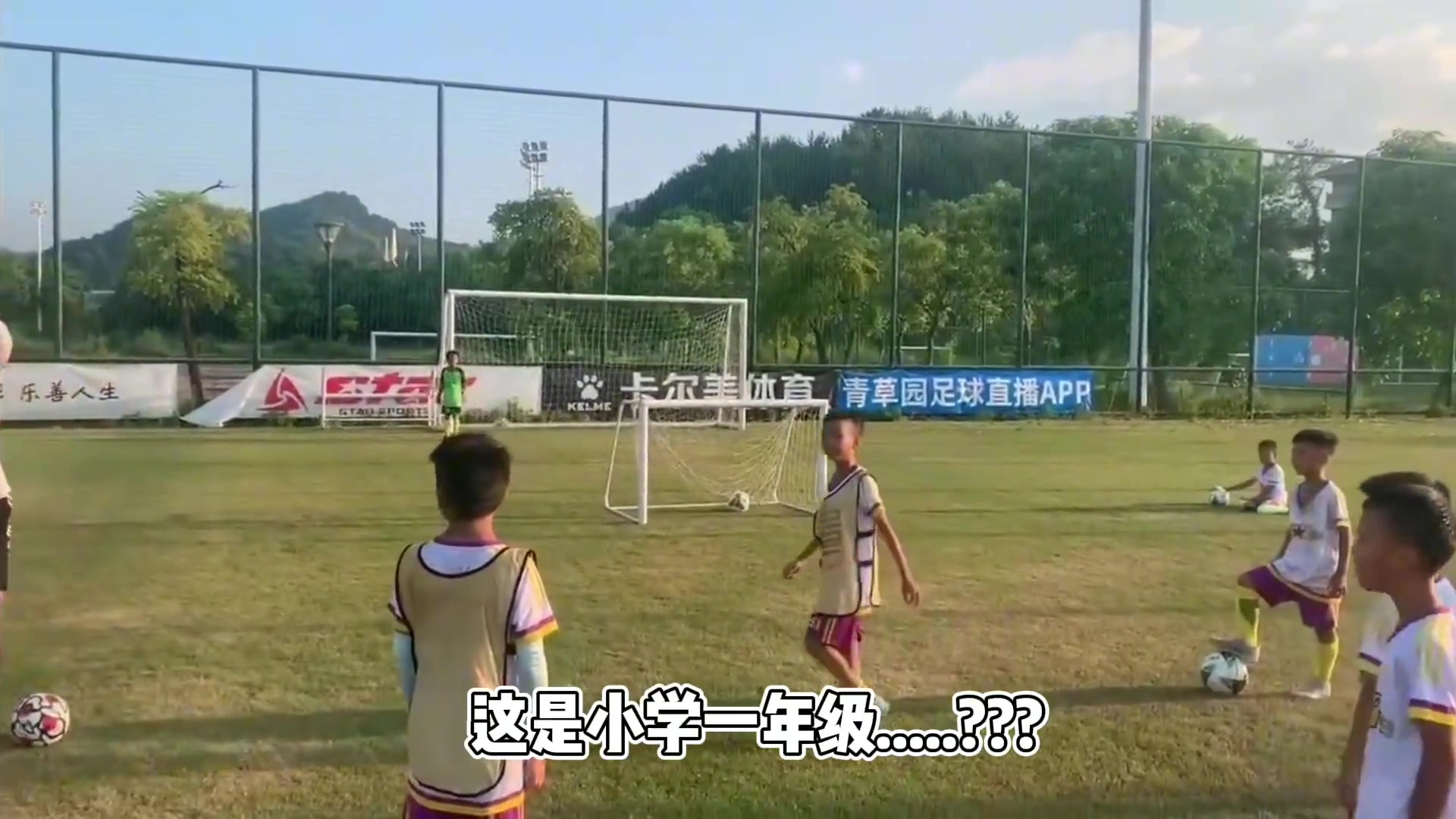 （麦迪骑马）忙里偷闲！麦迪晒骑自行车游玩视频