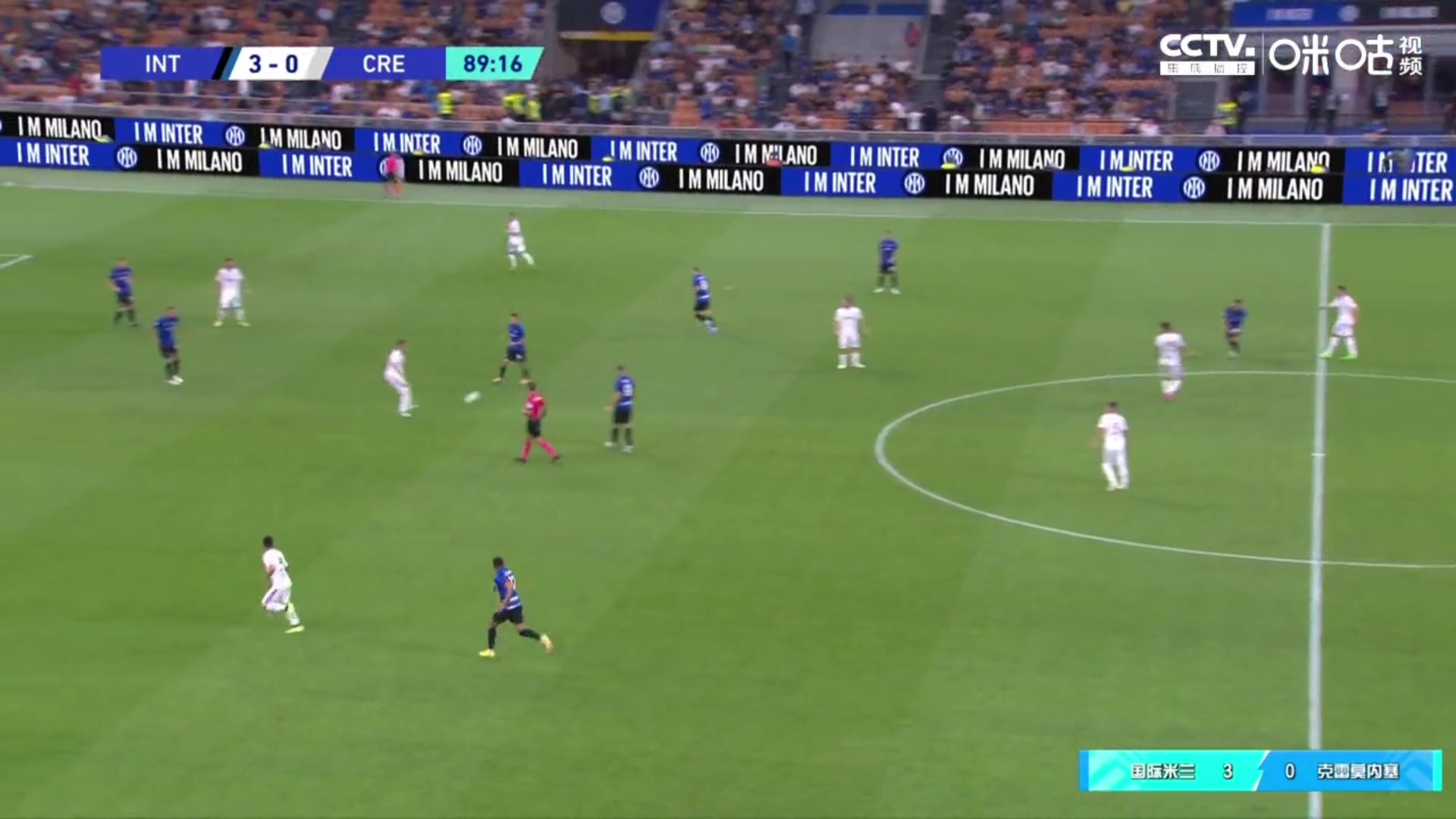 奥科雷克禁区弧顶接球兜出一脚世界波 汉达诺维奇毫无反应(奥科雷 丹麦)