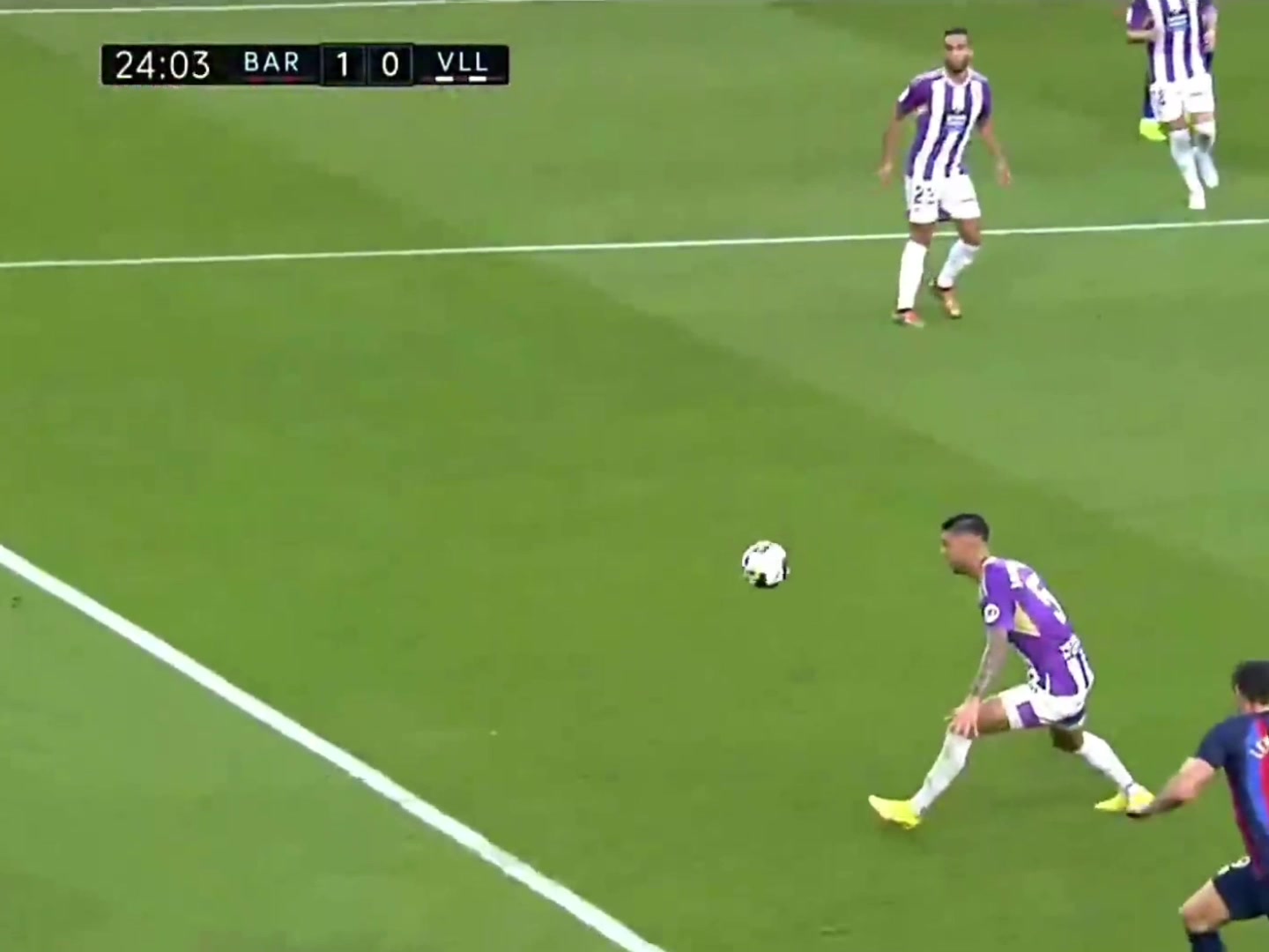 自带LOGO的男人！德甲logo登陆西甲赛场！（德甲logo的人是谁）