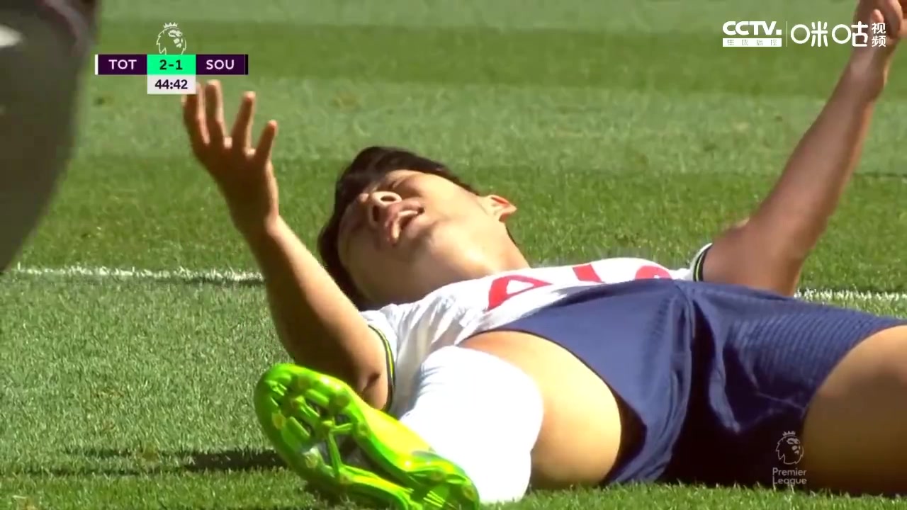 孙兴慜没传球后引来凯恩和孔蒂不满（孙兴慜vs凯恩）