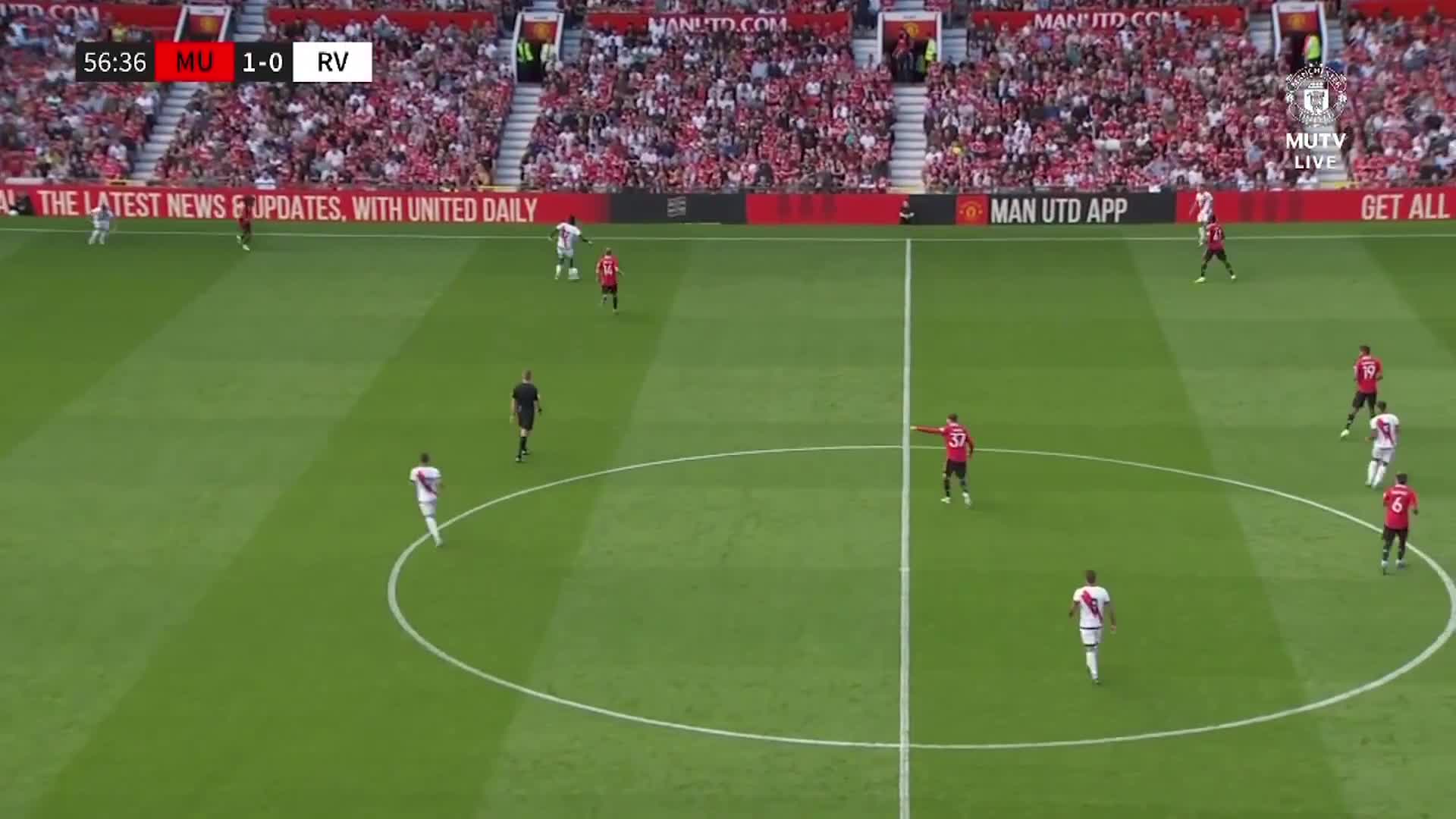 阿尔瓦罗禁区补射破门！曼联1-1巴列卡诺（巴列卡诺门将）