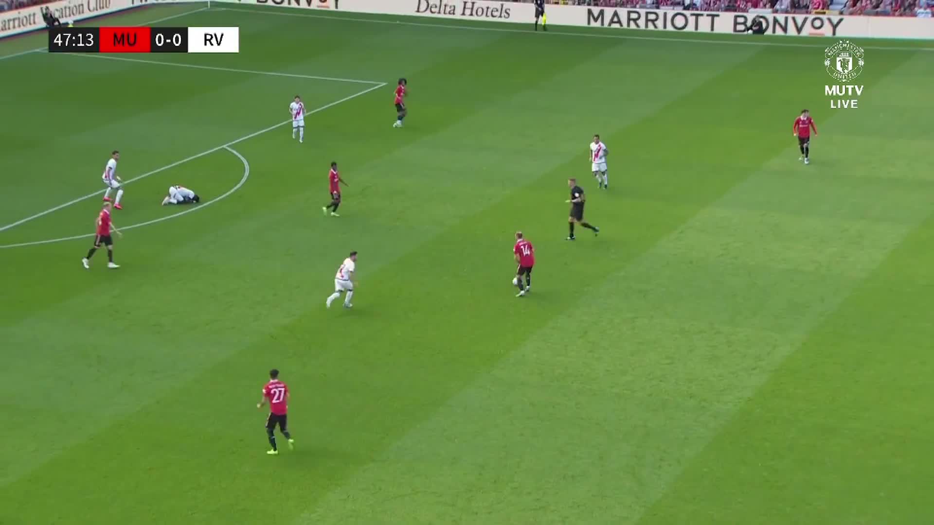 迪亚洛替补登场后闪电破门，曼联打破僵局（曼联官方:迪亚洛正式加盟）