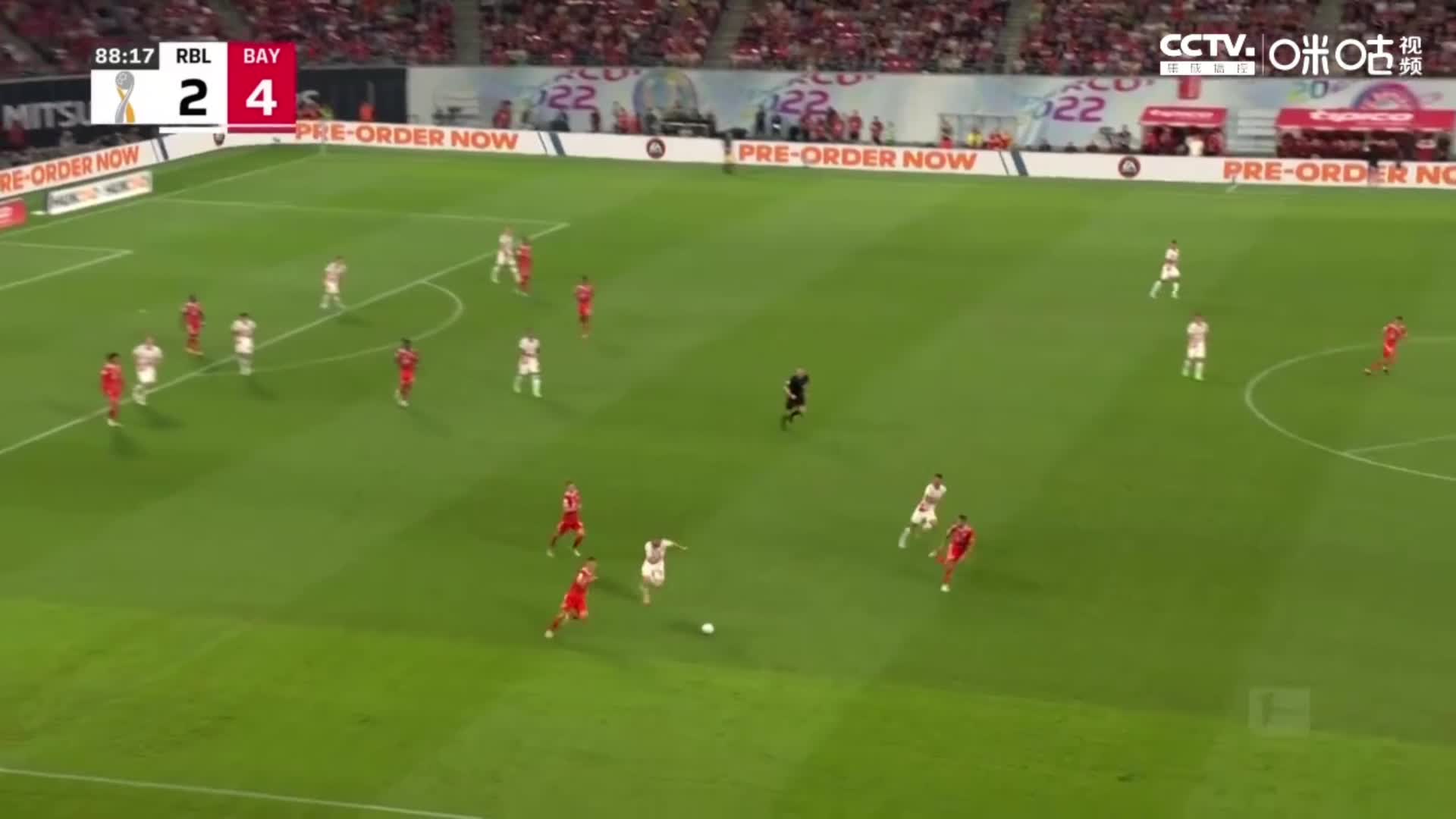 索博斯洛伊送直塞 奥尔莫内切抽射打门继续扳回一城（索博斯洛伊绝杀）