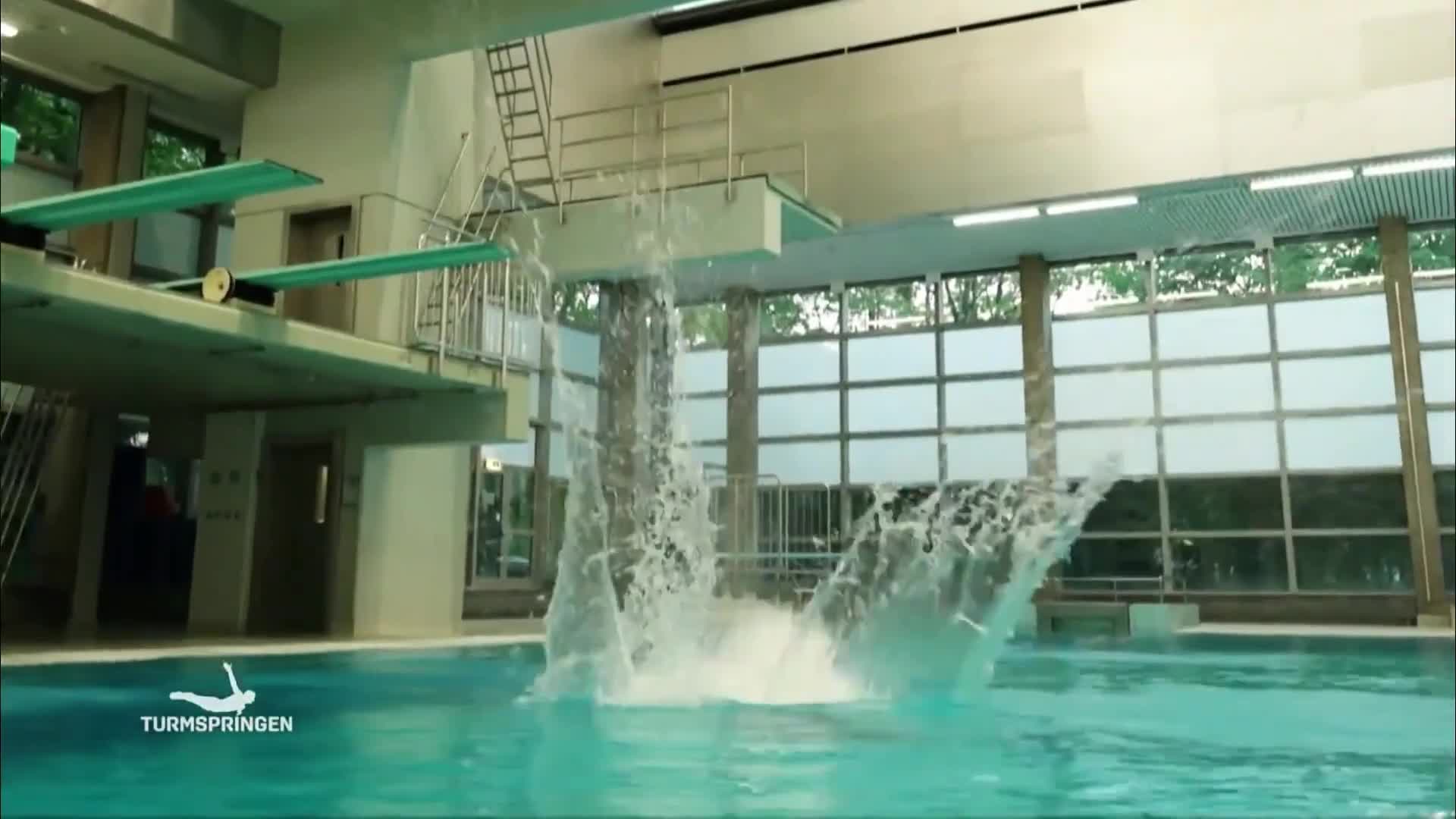 53岁前德甲球员跳水发生意外，需接受睾丸切除术