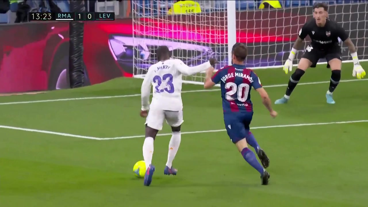 莫德里奇妙传送助攻 门迪杀入禁区劲射先下一城（莫德里奇的传奇）