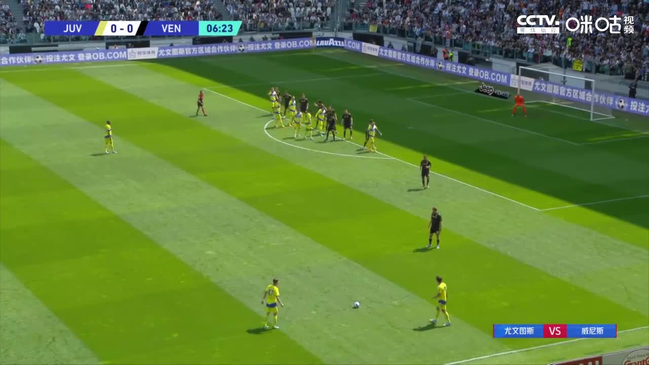 生日夜破门！博努奇禁区抢点头球先下一城（博努奇场边庆祝,结果被安保误认为是球迷）