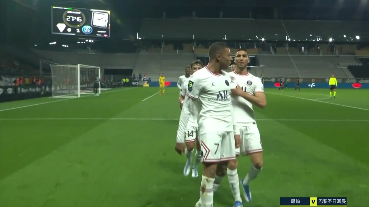 太强了！姆巴佩独闯龙潭外围劲射先下一城（姆巴佩一条龙进球）