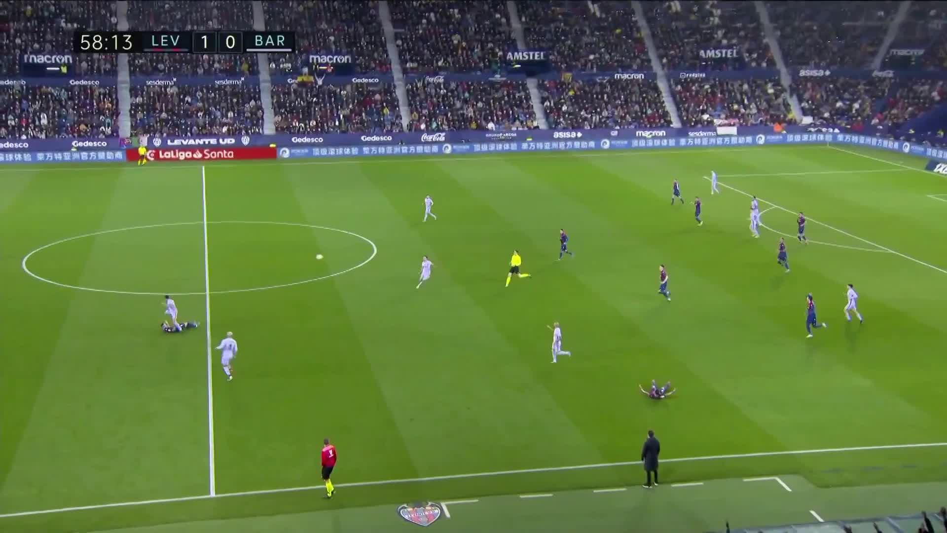 巴萨1-1扳平比分！登贝莱助攻 奥巴梅扬头球破门建功（巴萨续约登贝莱）