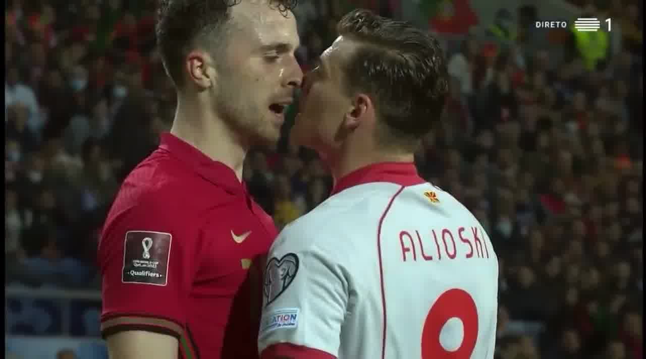 若塔和对手友爱互喷！结尾这个爱心可以的