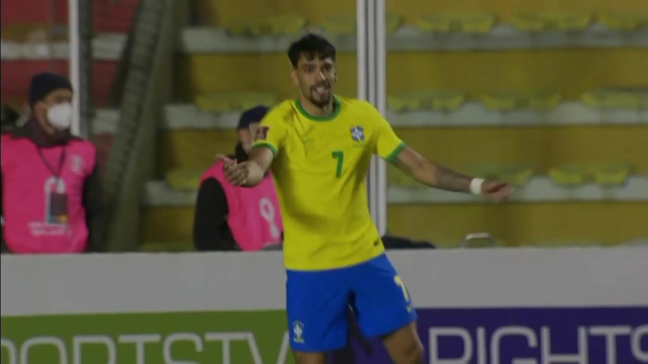 吉马良斯穿裆直塞助攻 帕奎塔单刀推射先下一城（吉马良斯队）