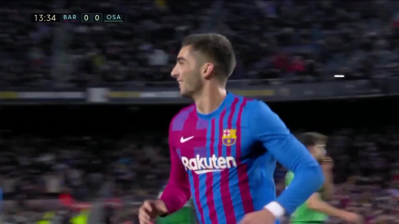 加维禁区被倒地造点 费兰-托雷斯主罚轻松命中（费兰·托雷斯·加西亚）