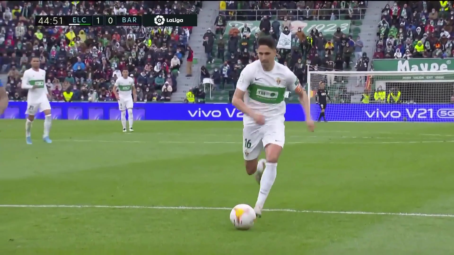 佩德里回传失误乌龙助攻 费德尔打远角攻破巴萨城门（佩德里 乌龙球）