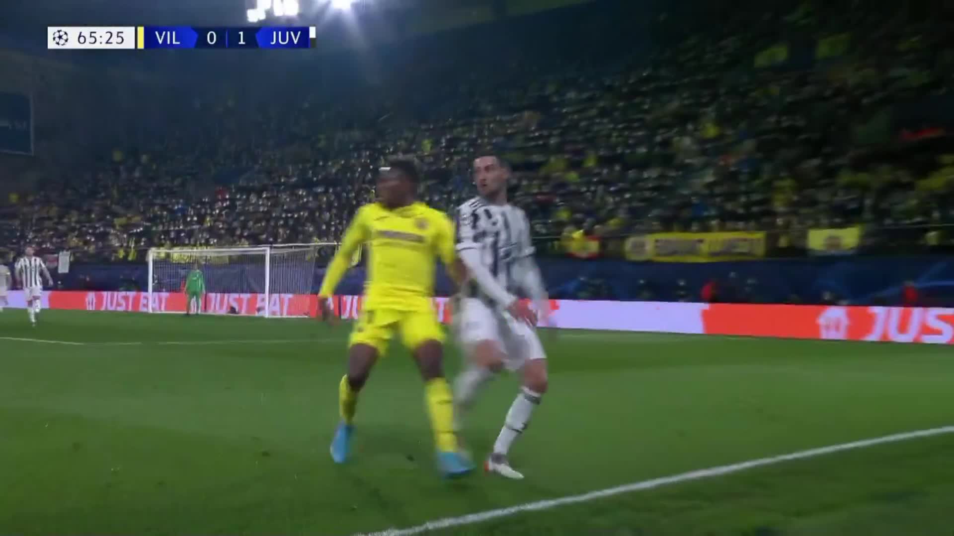 尤文禁区内无人防守 帕雷霍后排插上垫射扳平比分（尤文 斯帕尔）