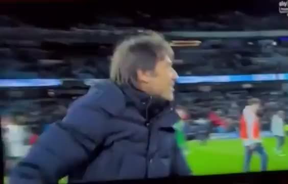 孔蒂当场石化！赛后霍伊别尔直接不理孔蒂（孔蒂加盟切尔西）