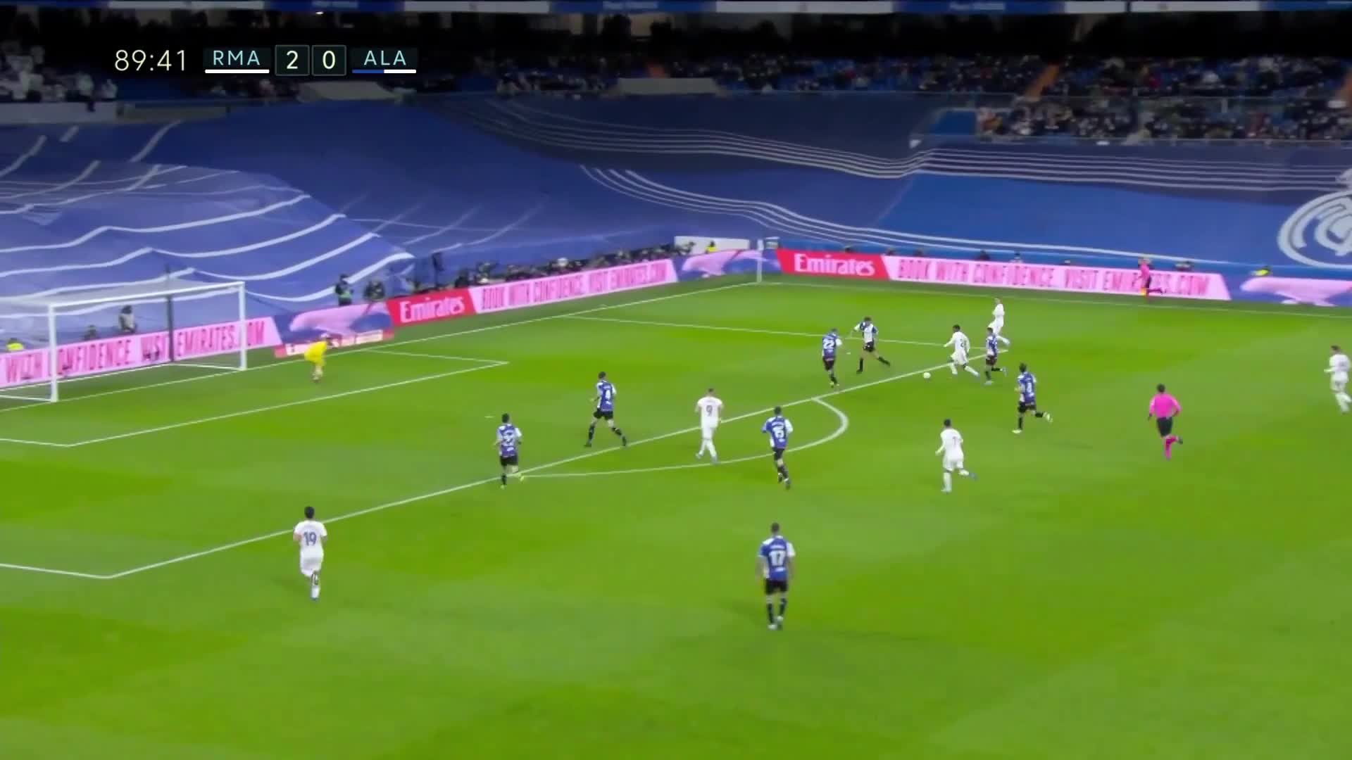 皇马3-0领先！罗德里戈突破造点 本泽马主罚打进（皇马27号罗德里戈）
