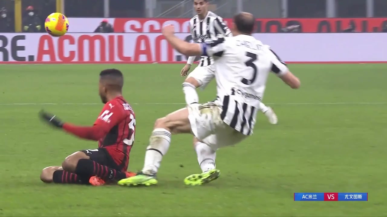 【集锦】意甲-伊布伤退双方机会寥寥 米兰主场0-0平尤文（伊布意甲进球）