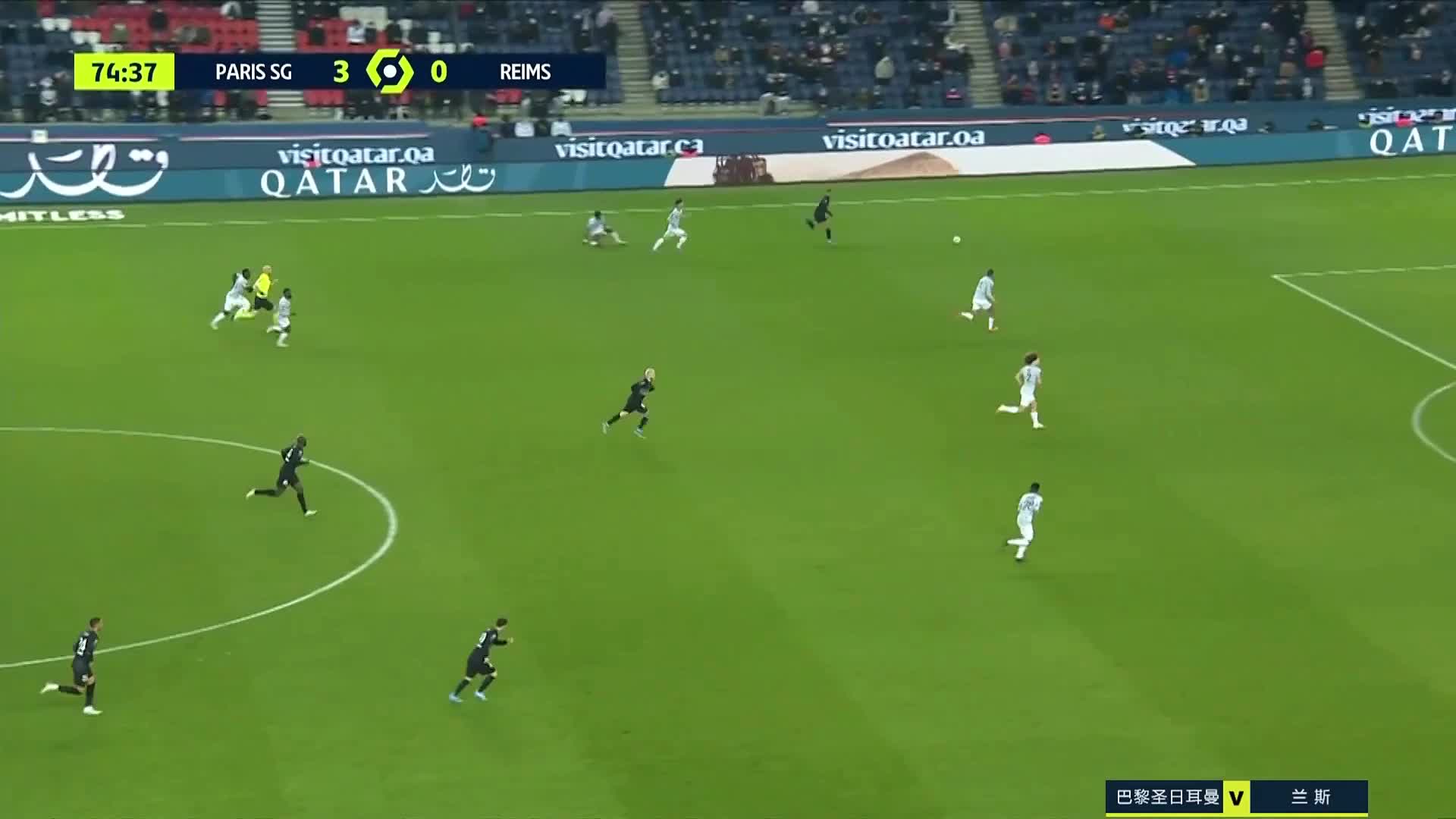巴黎4-0领先！姆巴佩边路加速后传中 佩雷拉推射折射入网（法甲-姆巴佩传射帕雷德斯破门 巴黎4-1客场大胜）
