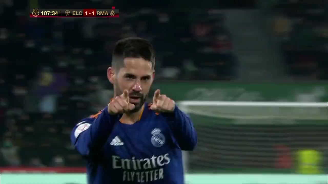 皇马扳平比分！伊斯科禁区脚后跟轻巧磕球破门（皇马 伊斯科）