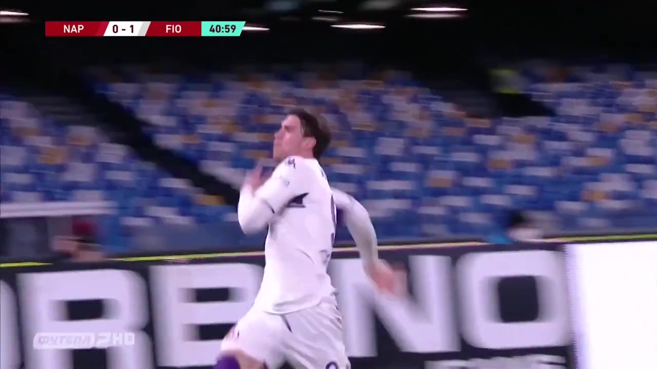 这球漂亮！弗拉霍维奇灵巧过人穿裆门将破门（弗拉霍维奇集锦）