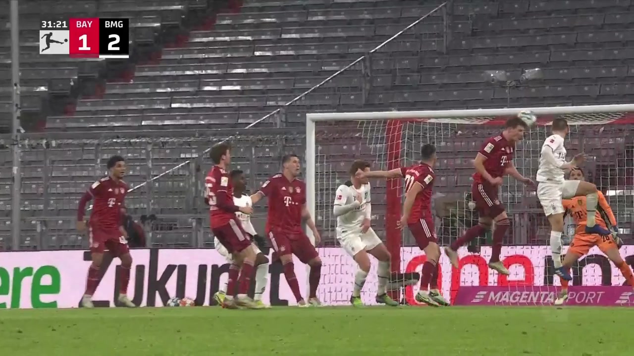 门兴5分钟两球反超拜仁！莱纳禁区头球破门建功（门兴输球晋级）