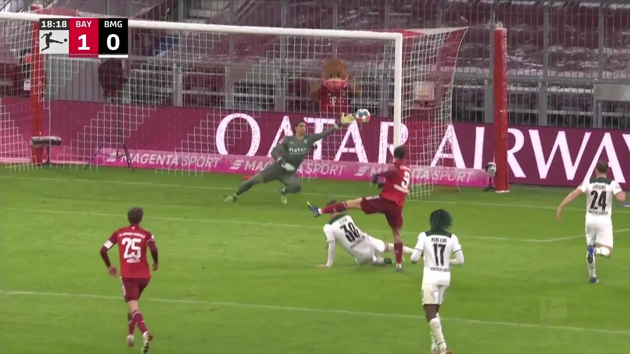 穆勒横传送助攻 莱万转身爆射先下一城（穆勒和莱万）