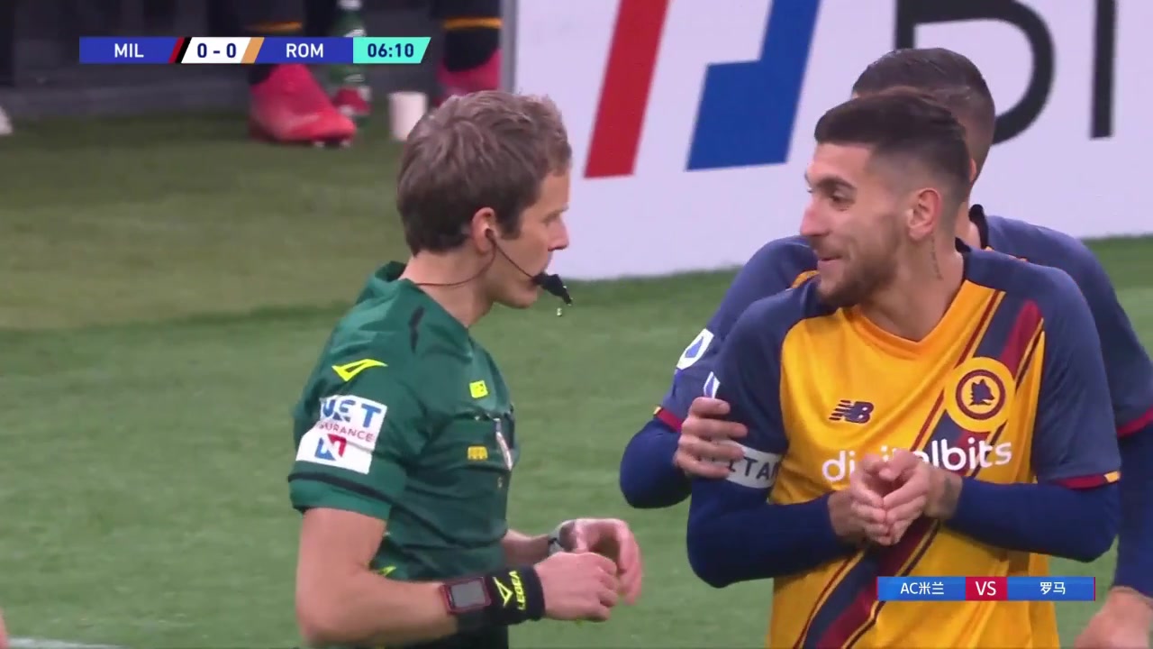 亚伯拉罕禁区手球送点 吉鲁主罚命中米兰1-0领先罗马（亚拉伯罕足球）