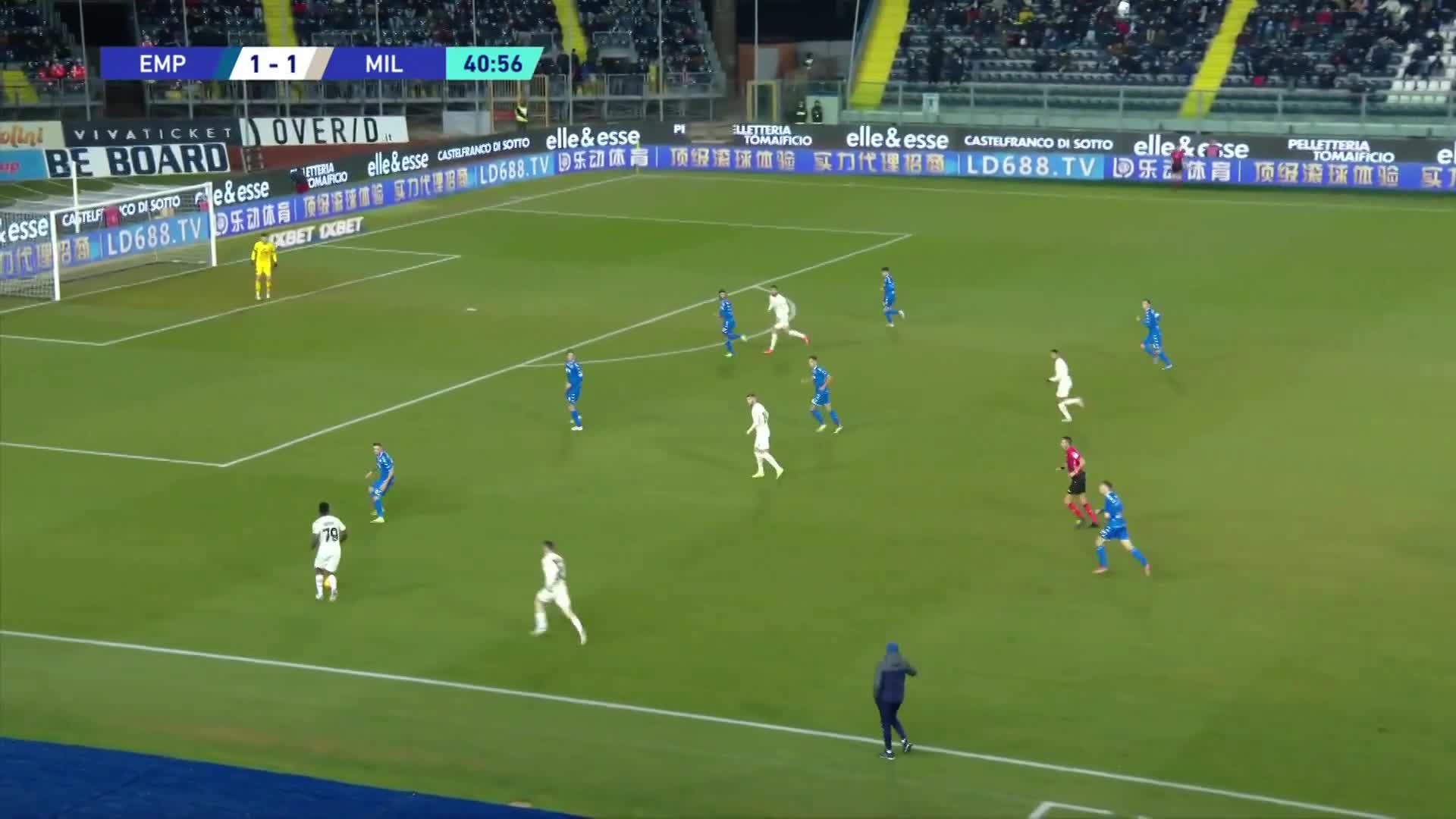 萨勒马科尔斯助攻，凯西低射穿小门完成双响（球员凯萨）