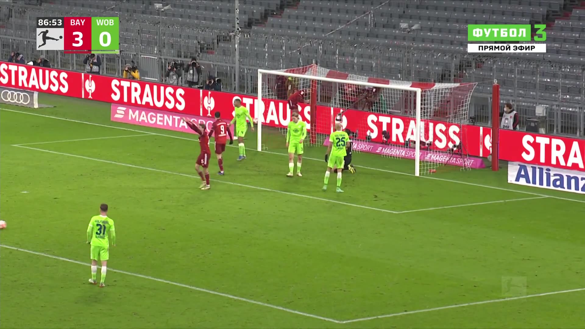 创造历史！莱万凌空侧钩轰43球破德甲纪录（莱万41球）