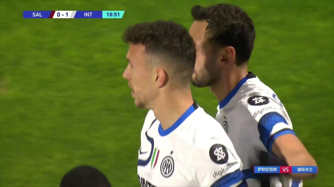 恰尔汗奥卢角球开出 佩里西奇头球先下一城（恰尔汗奥卢为什么球王）