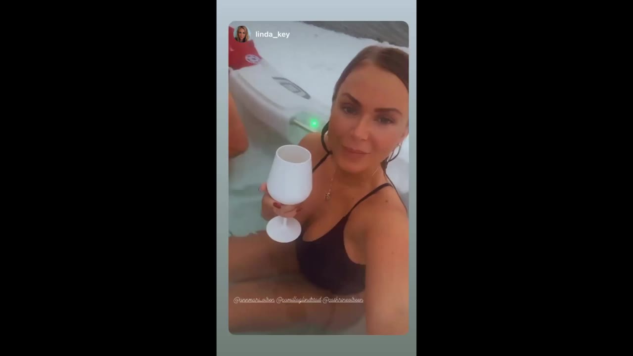 挪威的一群妹纸看C罗主罚点球