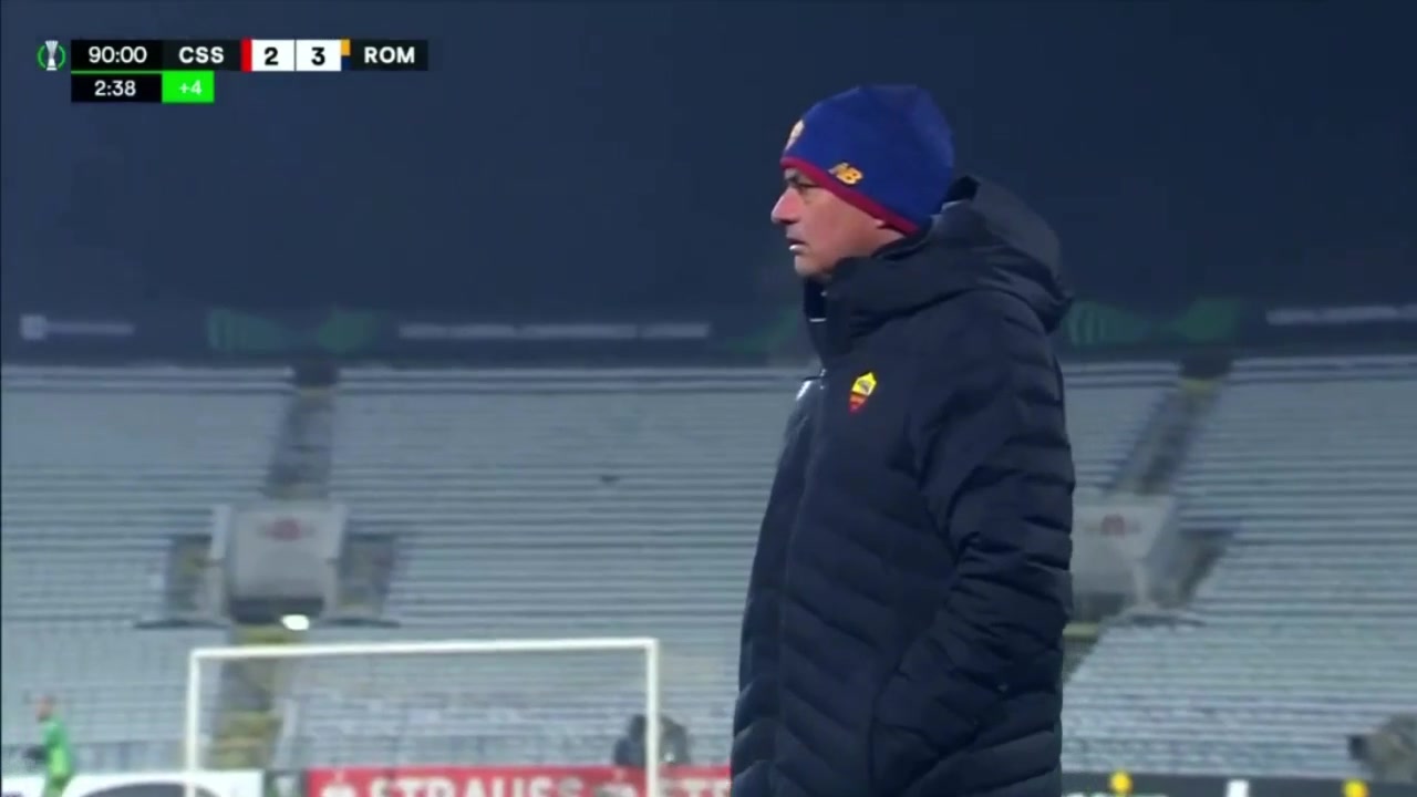 罗马补时再丢球 维尔德舒特外围远射破门（维特尔舒马赫）