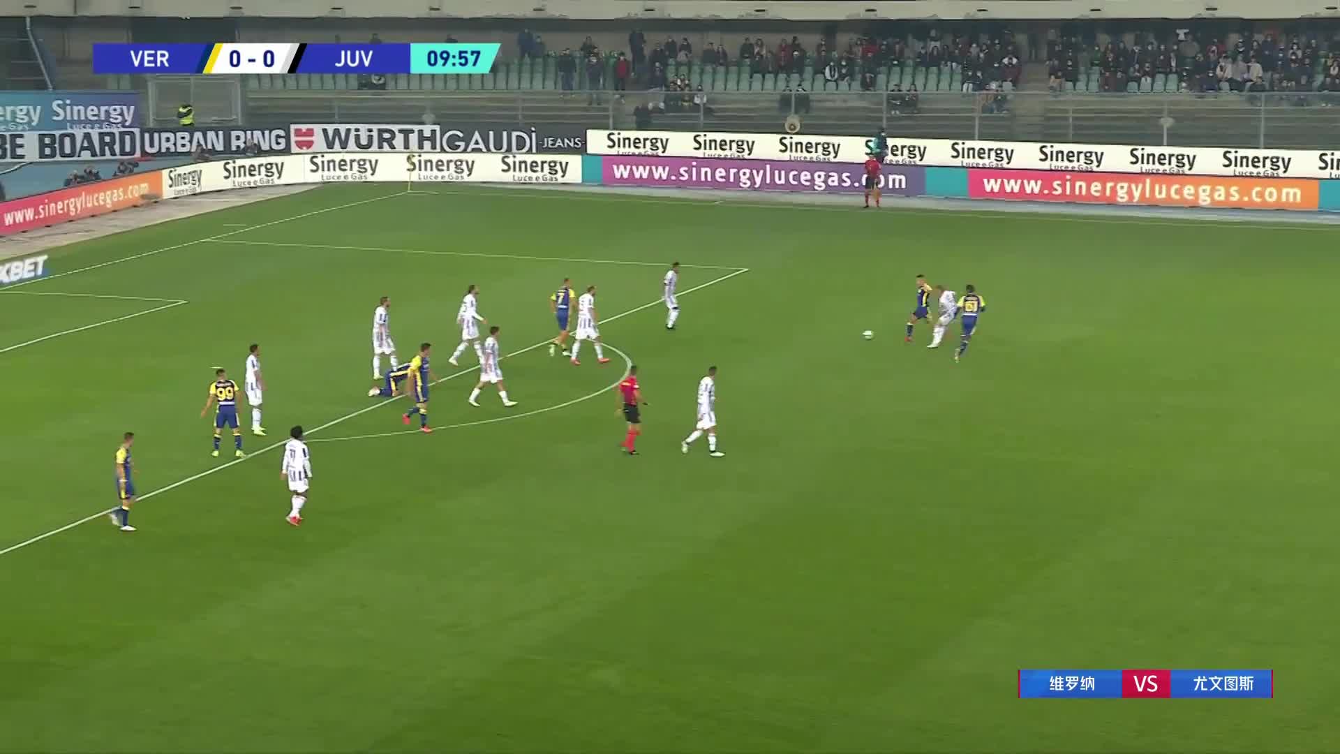 尤文开场10分钟落后 小西蒙尼门前轻松补射破门（西蒙尼尤文庆祝动作）