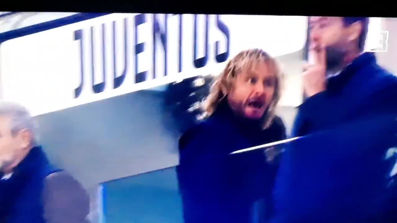 不满球员表现or裁判判罚？内德维德看台怒不可遏（内德维德 集锦）