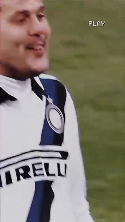 塞萨尔干扰主罚点球！伊布：不吃这一套（塞萨尔 伊布）