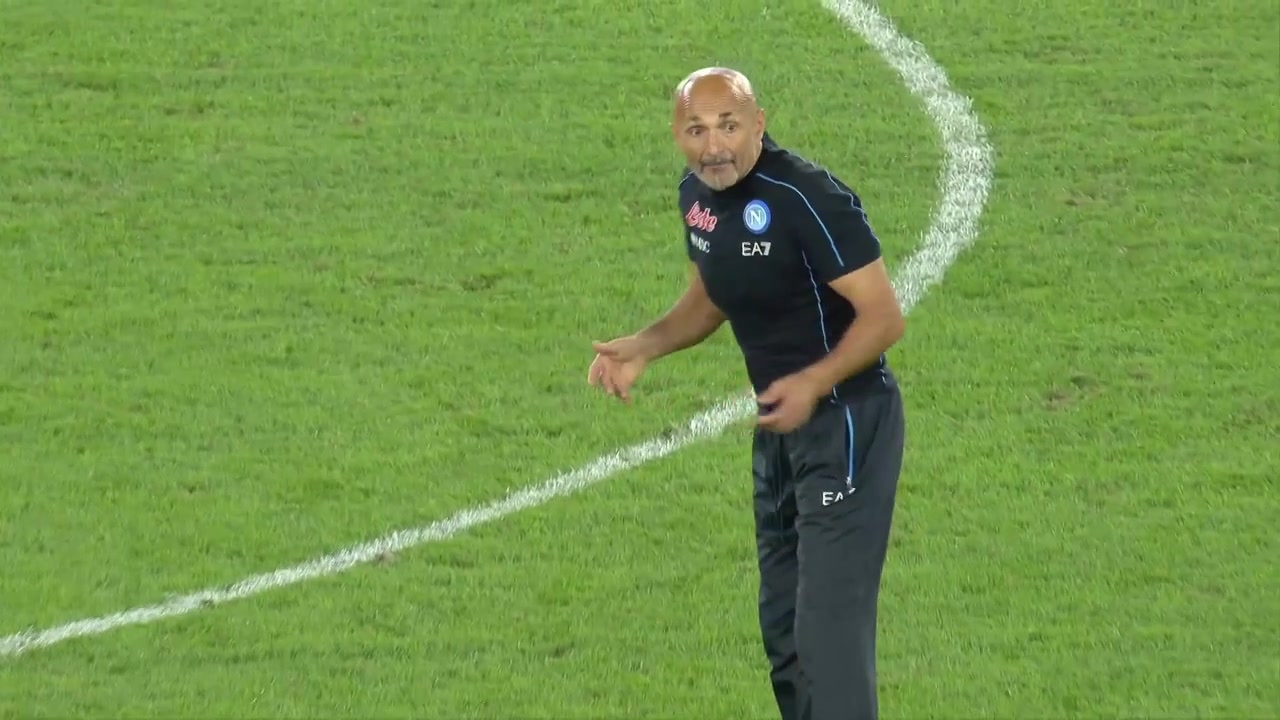 穆帅染红后，斯帕莱蒂赛后朝主裁鼓掌吃到红牌（斯帕莱蒂穆里尼奥）