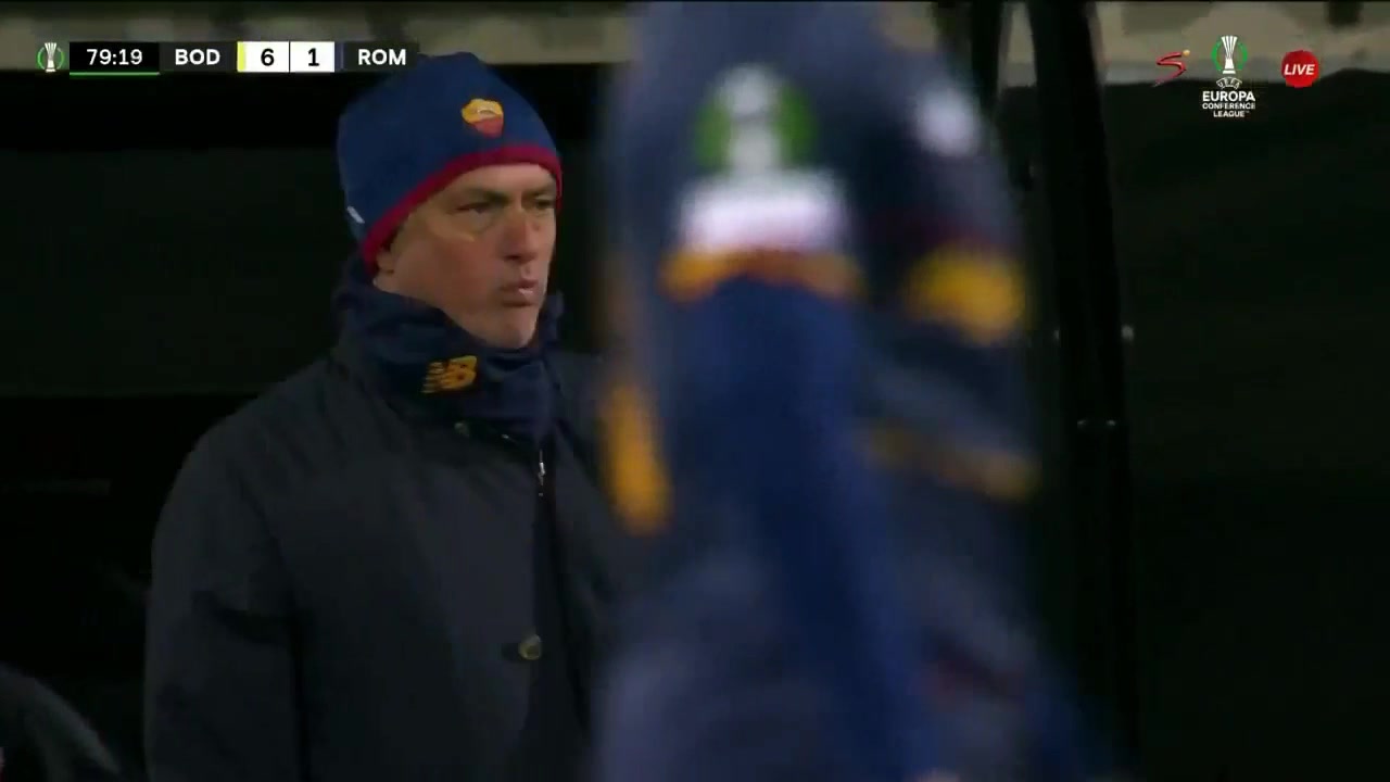 脸色铁青！穆里尼奥1-6遭遇生涯最惨失利（穆里尼奥 the special one）