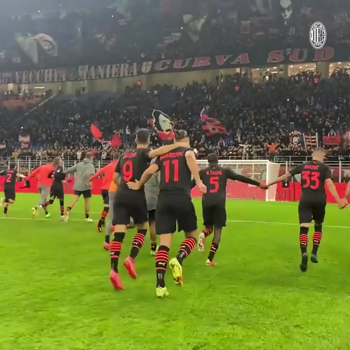 米兰众将帅赛后庆祝来之不易的胜利（米兰老将集体告别）