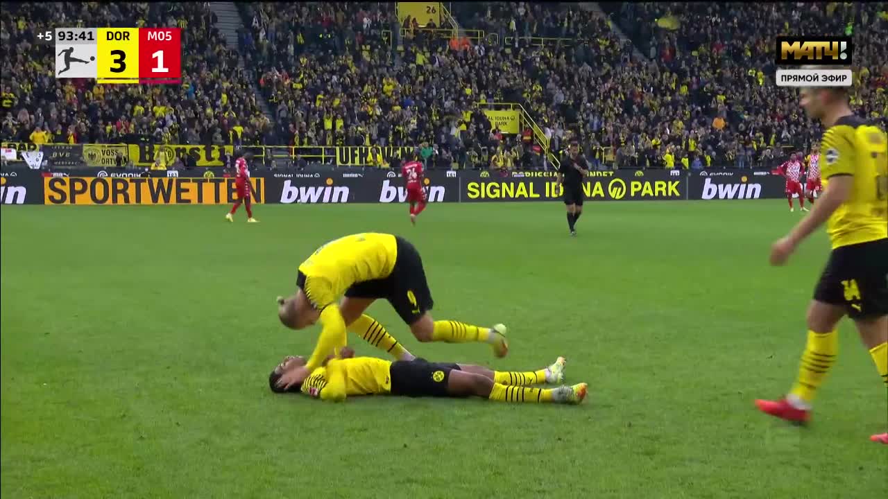 贝林厄姆被哈兰德疯狂掐喉+压倒在地（贝林厄姆身价）