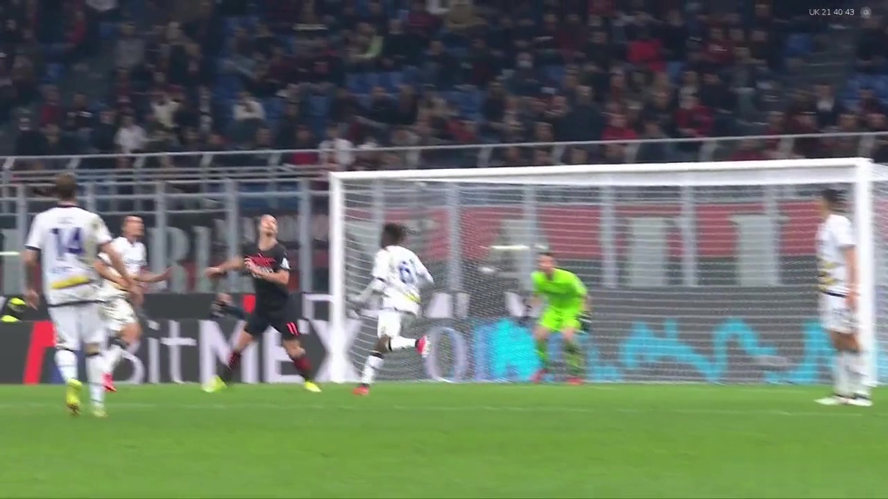 恨自己廉颇老矣！伊布禁区起飞倒钩射门失败（伊布禁区外倒钩）