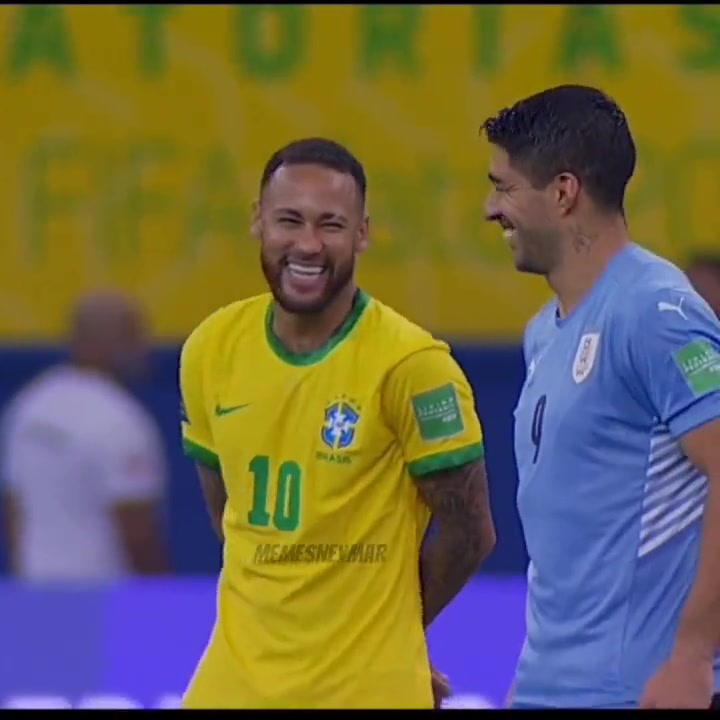老朋友对阵！苏亚雷斯和内马尔哈哈大笑（苏亚雷斯和内马尔关系）