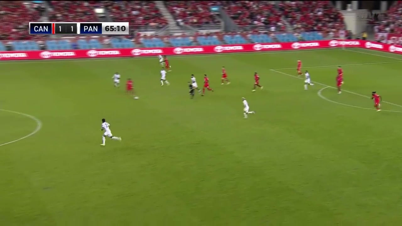 这也行？阿方索上演“世纪抢断”破门（阿方索4世）